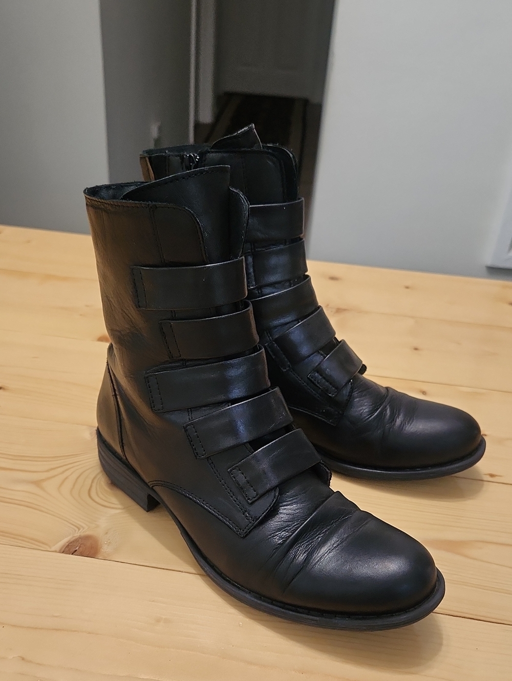 Miz Mooz Leighton Black Leather Strap Moto Ankle Bootie Size 9 - Picture 3 of 16